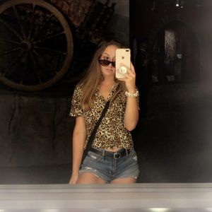 Meet your Posher, Cameron